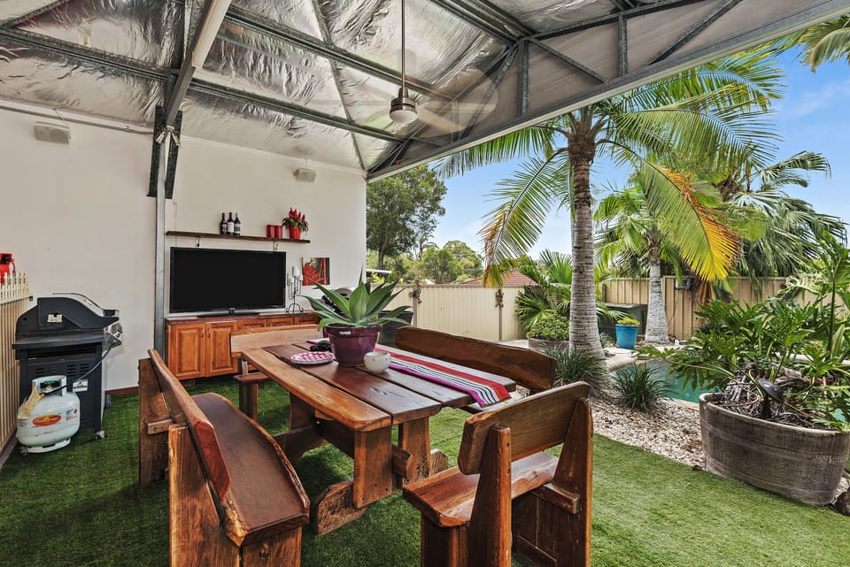 Outdoor dining and BBQ