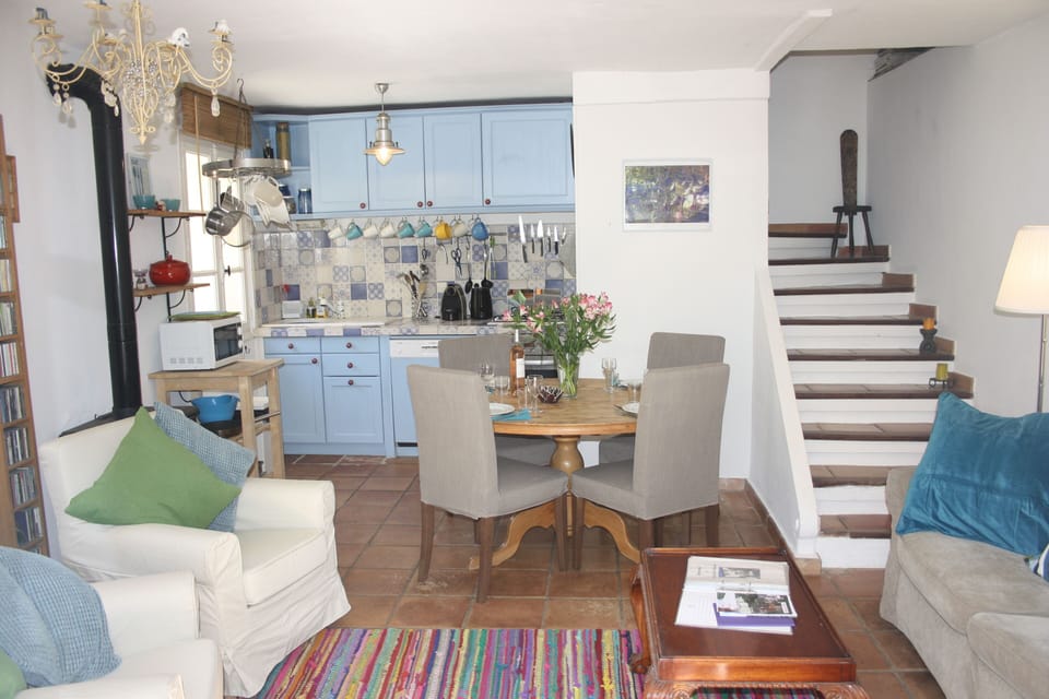Cosy and comfortable living/dining room with well equipped kitchen