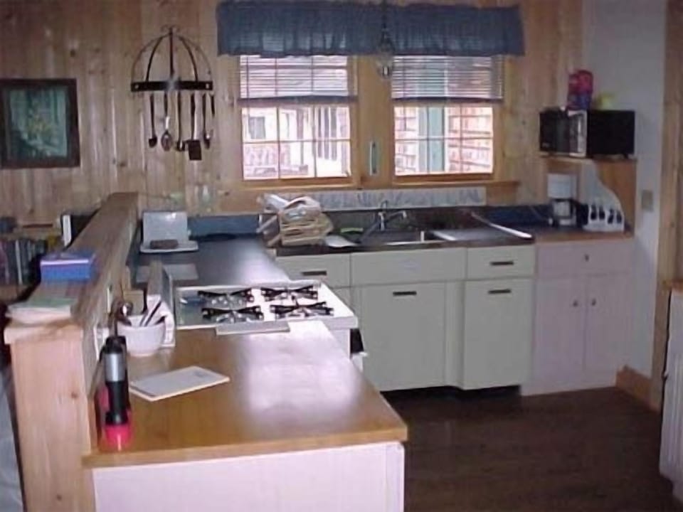 Kitchen is fully equipped for all your cooking needs