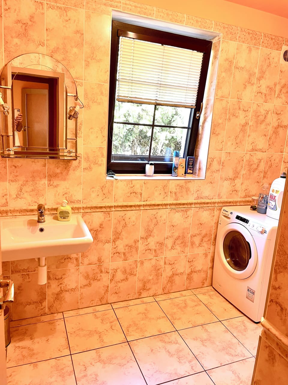 Bathroom downstair