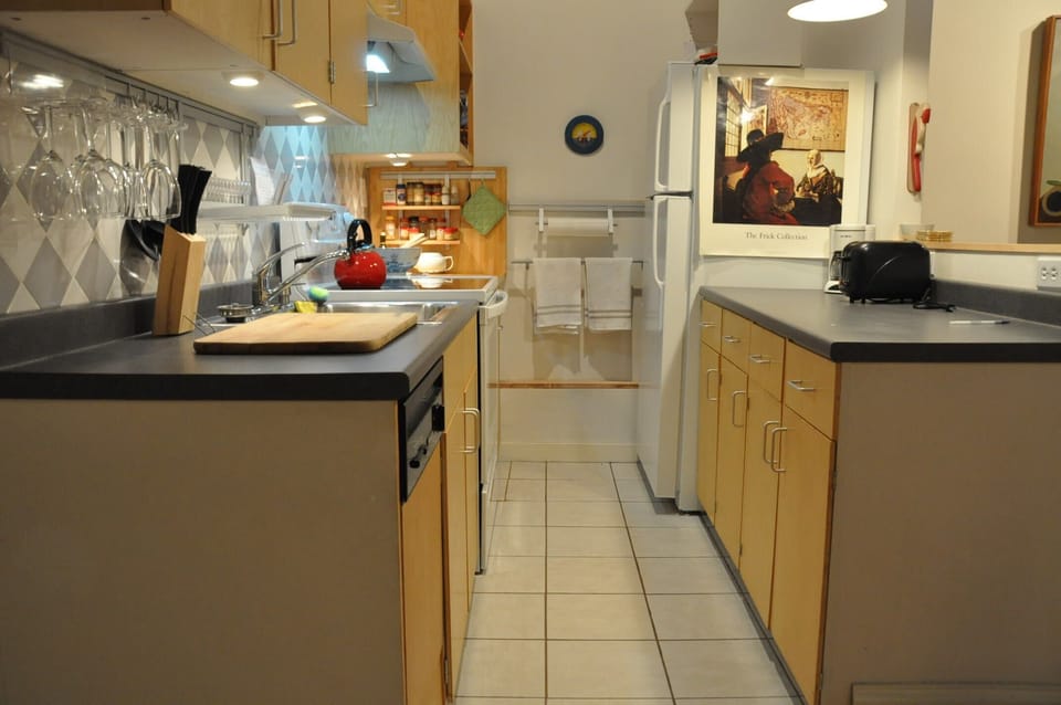 completely outfitted kitchen...ready to cook