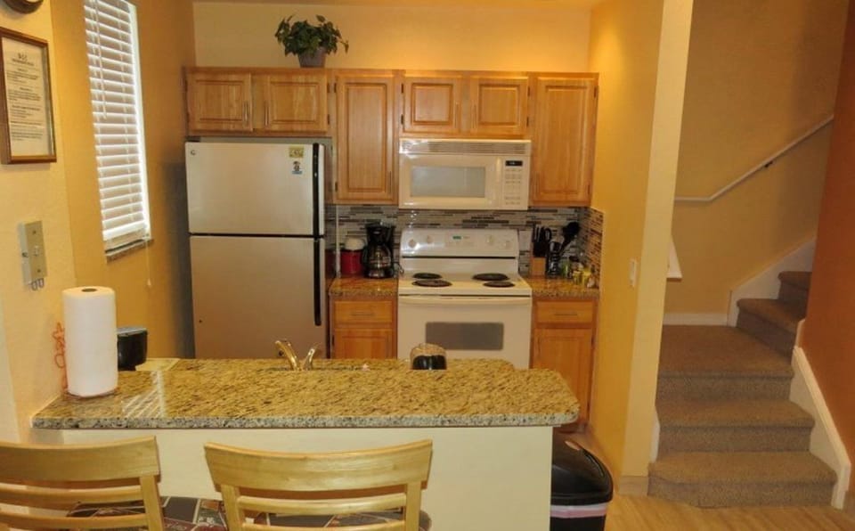 fully equipped kitchen