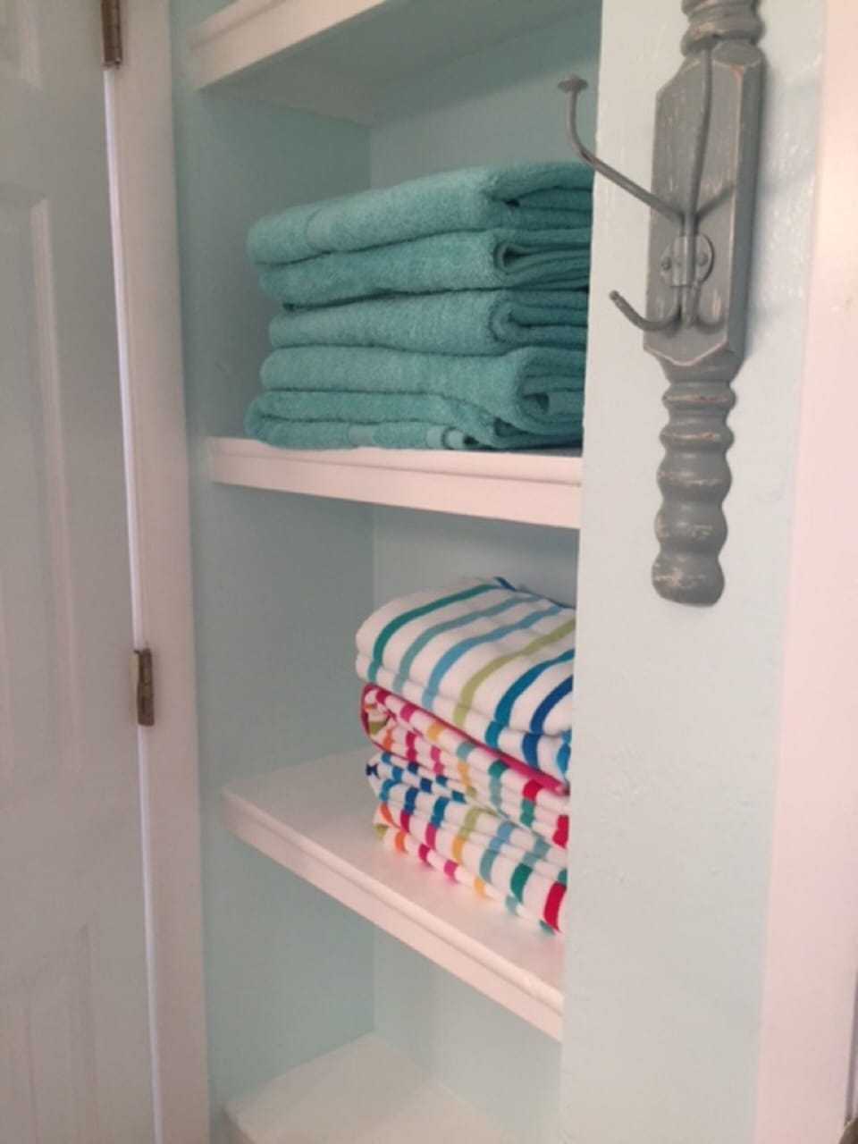 Lots of towels, soap, shampoo, etc. 