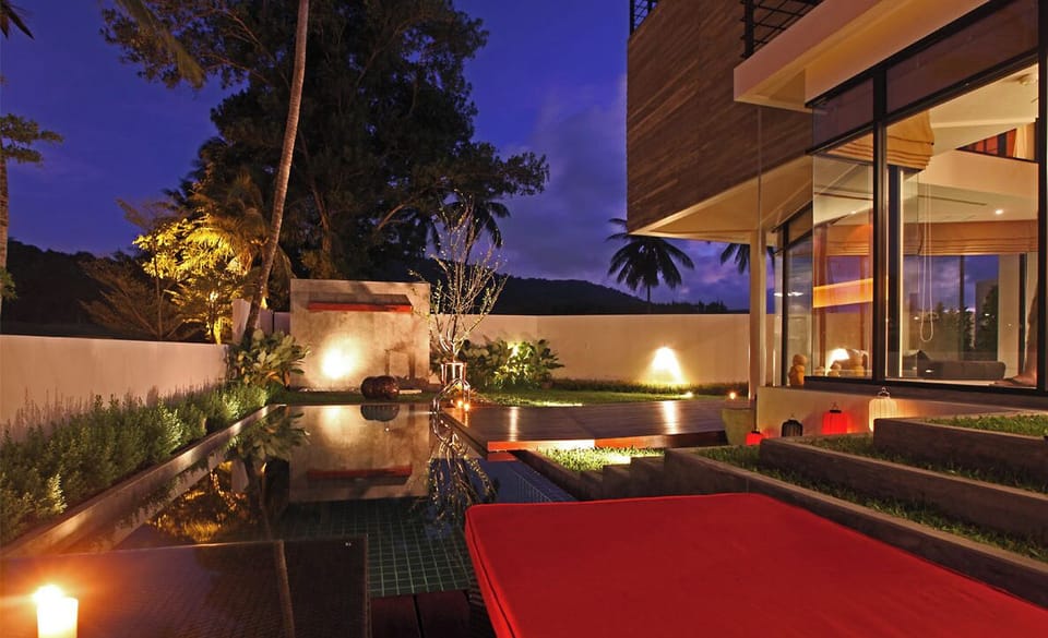 Luxury 3 Floors 3BR+ Pool Villa in Golf 