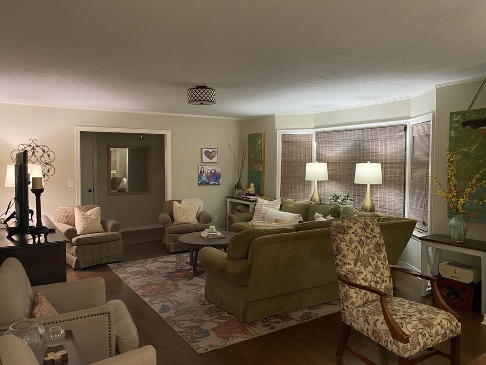 Den/Living Room