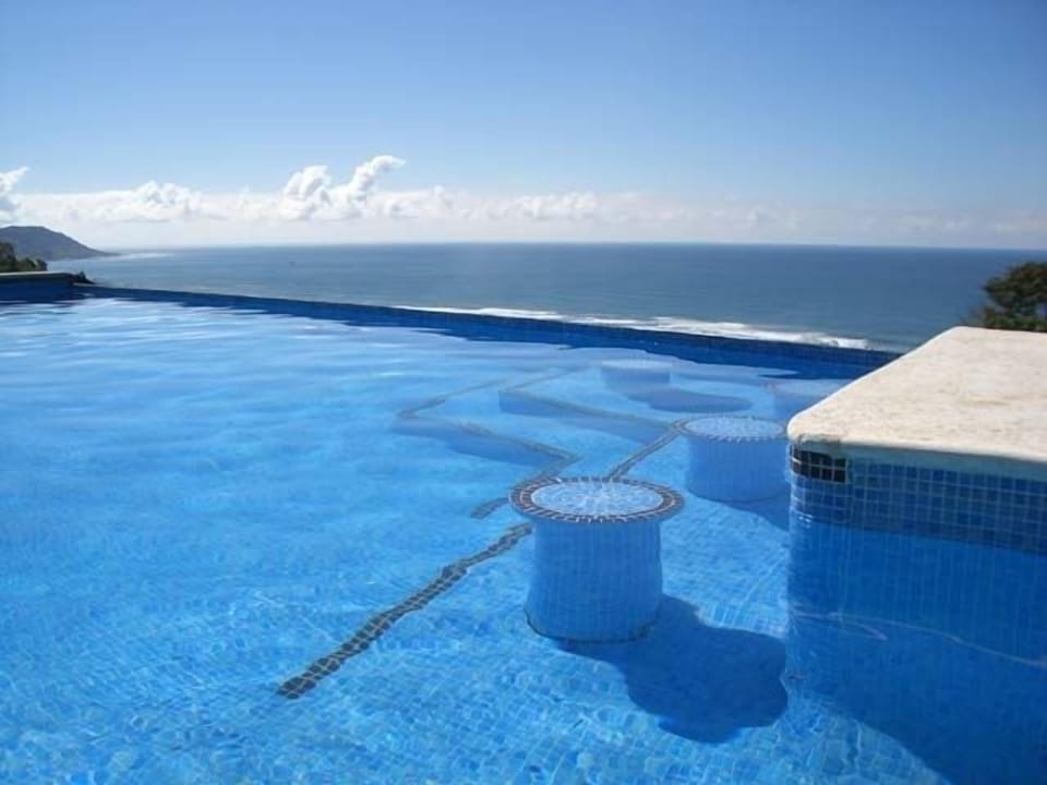 in-pool bar and underwater sound system