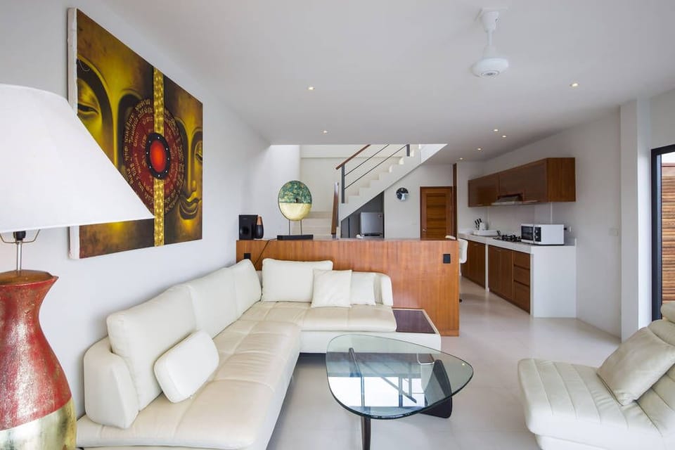3 bed Seaview Villa 5 mins to beach (B2)