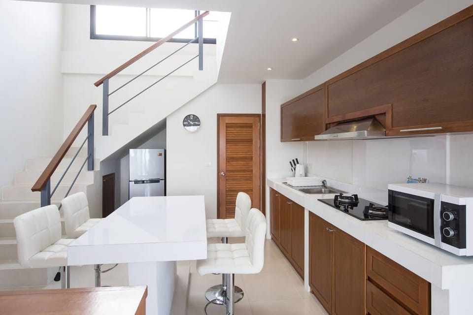 3 bed Seaview Villa 5 mins to beach (B2)