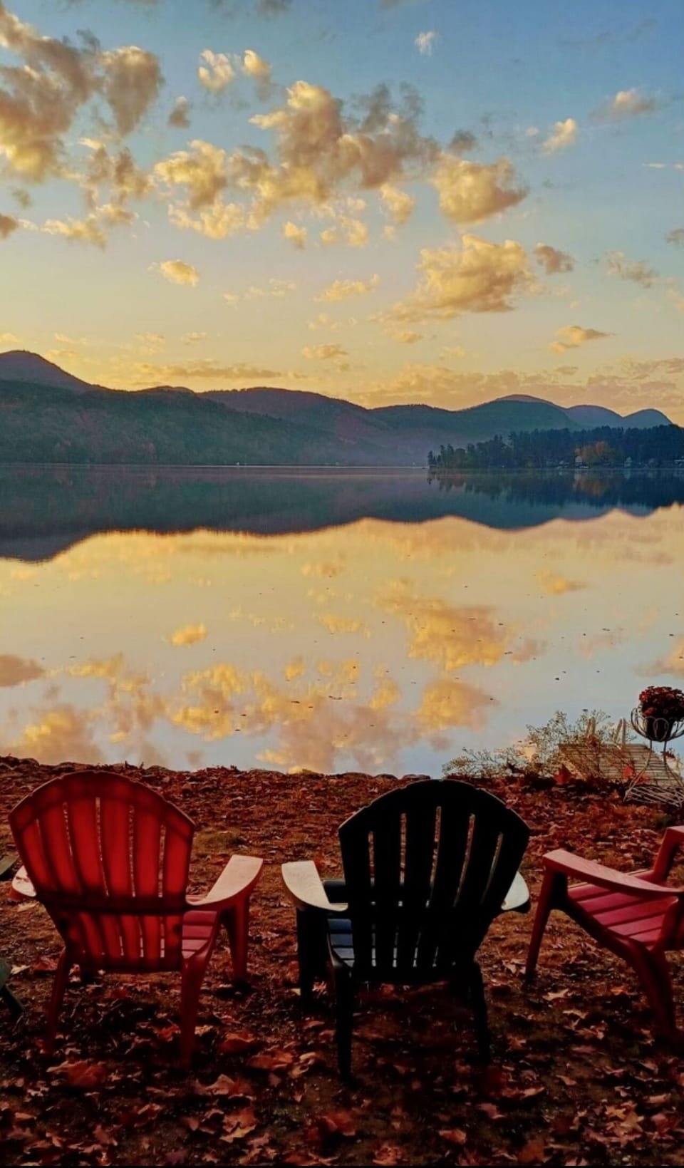 stunning reflection of the clouds on the still waters