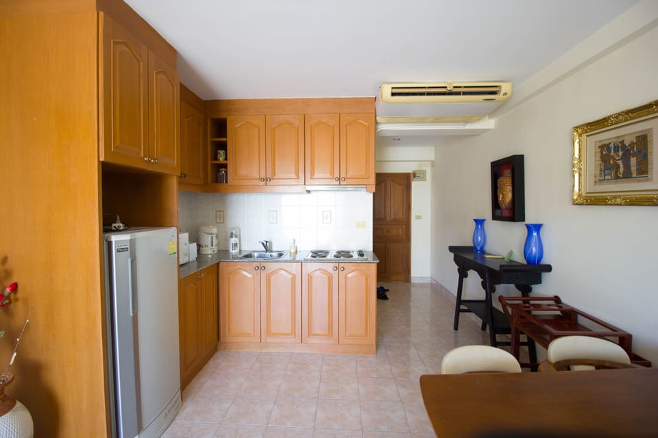Rimhaat, Jomtien Beach Condominium 
