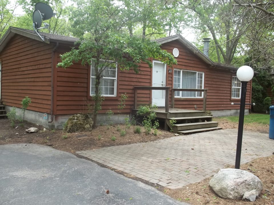 86 Front Porch (another view)
[one of two parking spaces]