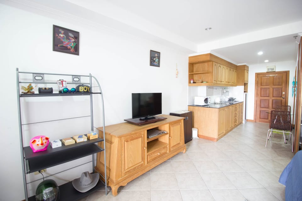 View Talay 5C studio condo 116     