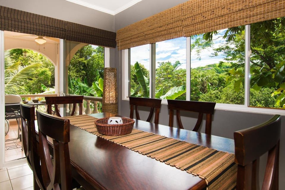 Indoor Dining for 6