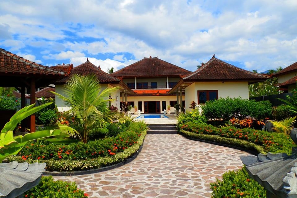 Bali Absolute Beachfront Villa.Singaraja