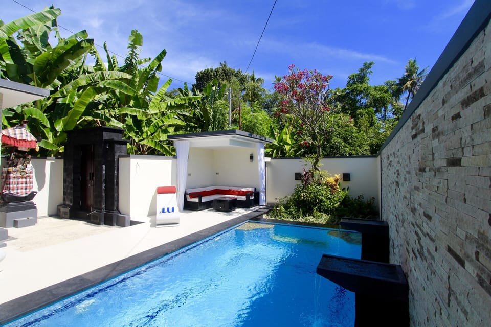 Villa in Lovina Beach 
