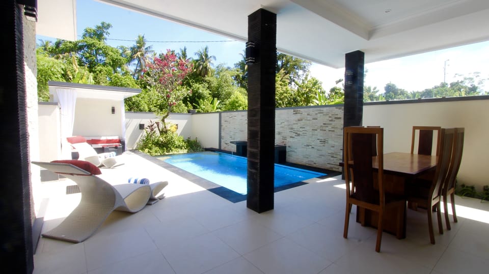 Villa in Lovina Beach 