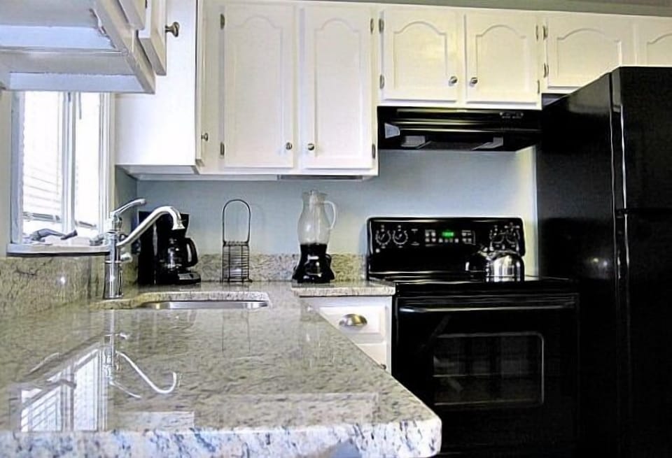 Newly Renovated Kitchen