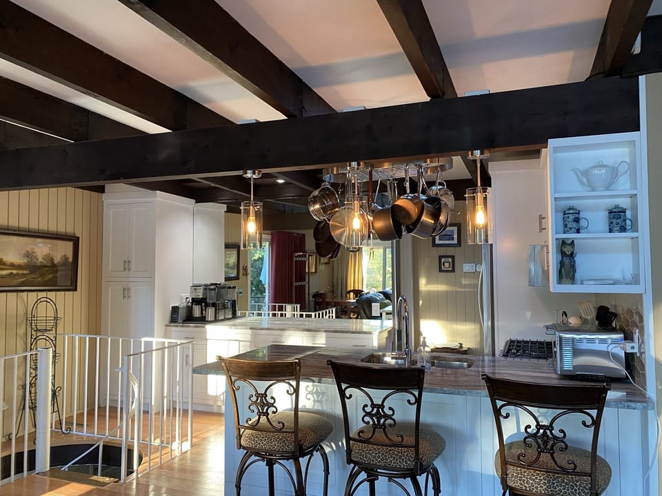 Countertop seating.