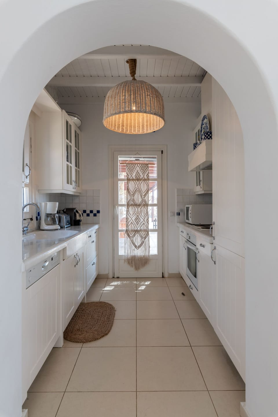 Serving kitchen