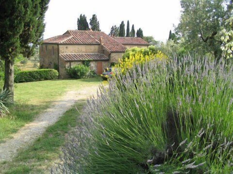 Arriving at Il Colombaio Di Momo