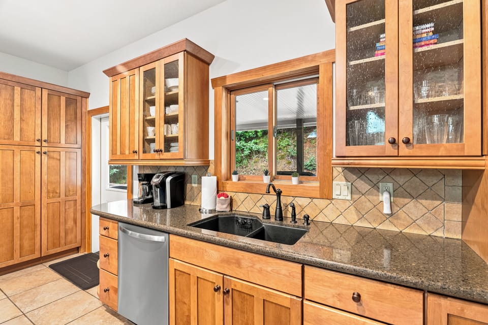Large fully equipped kitchen
