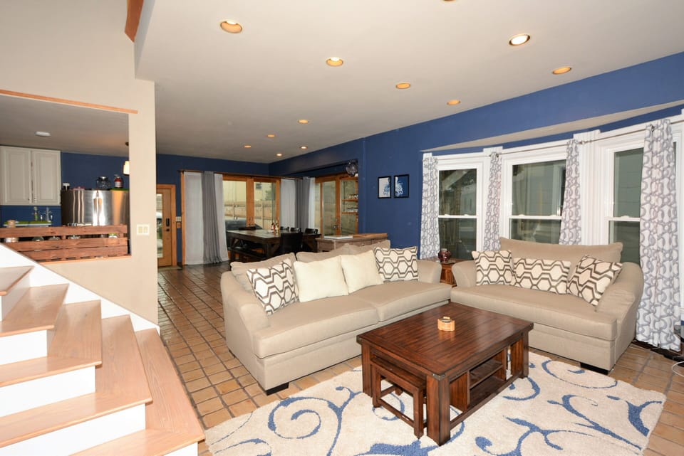 first floor sitting area