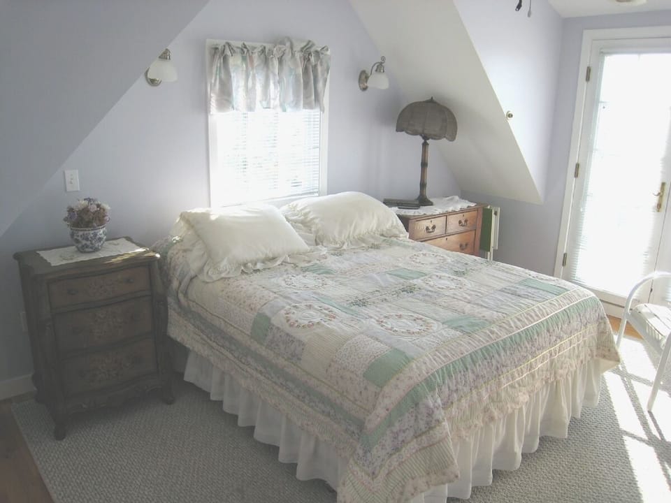 Master Bedroom. French doors to right leading to deck. Ocean view
