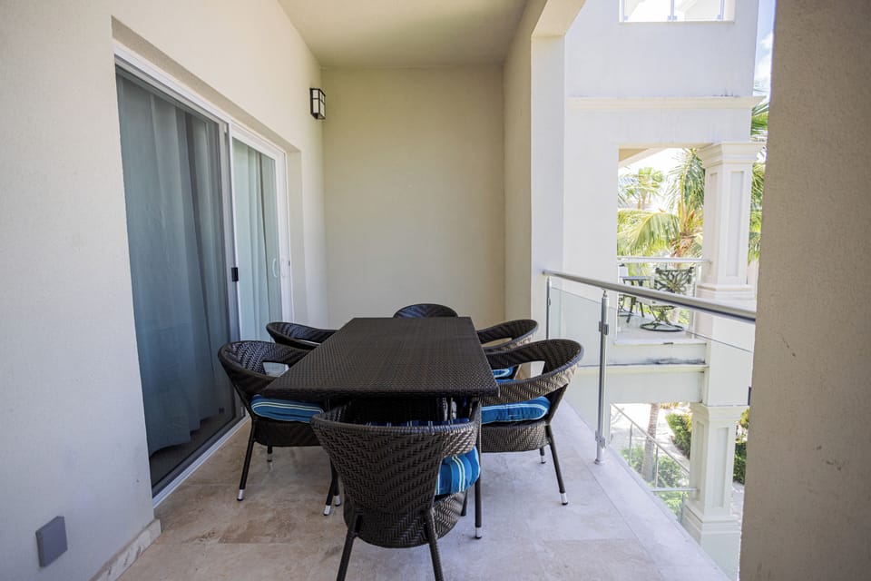 Lower level balcony
