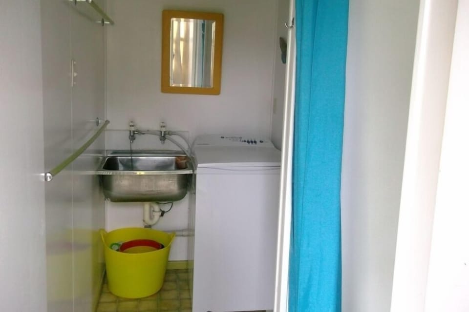 Laundry andamp; Shower