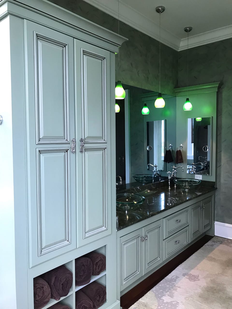 Large well-appointed bathrooms! 5 full baths and 1powder room!