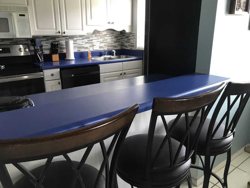 Breakfast Bar Facing Kitchen