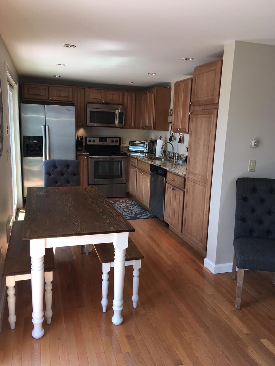 Kitchen with dishwasher & dining table to seat 6