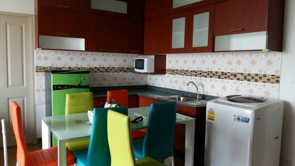 Chapter One Modern Dutch Condo., Bangkok