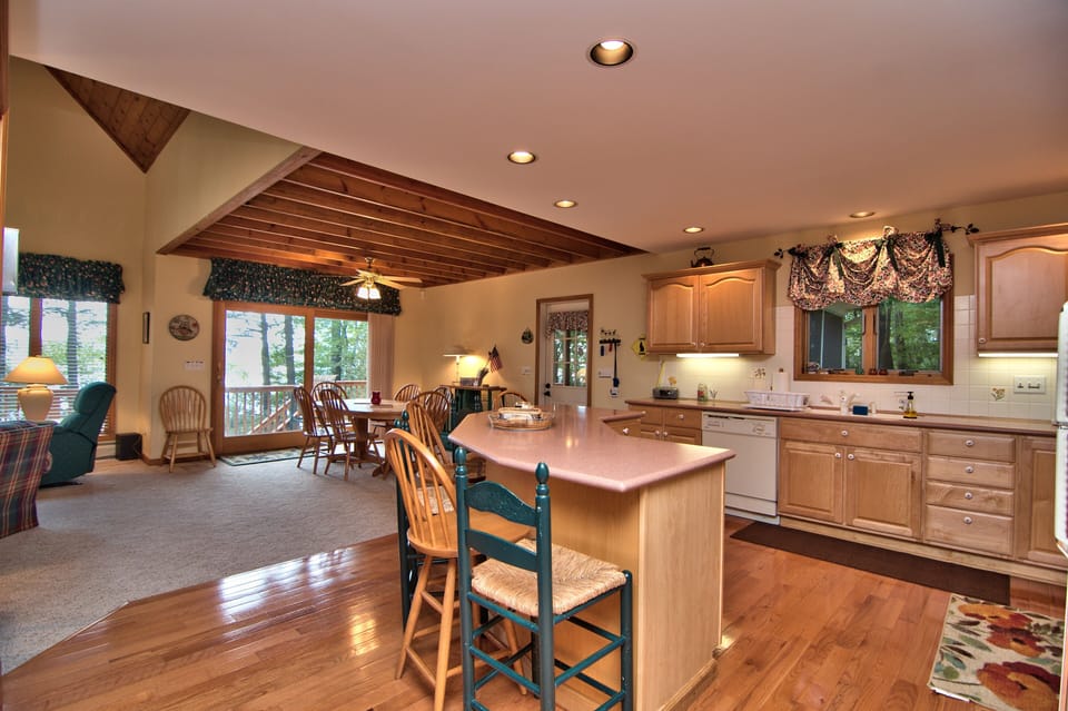 Kitch with large island