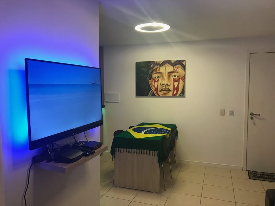 Sala indígena com Tv a cabo
