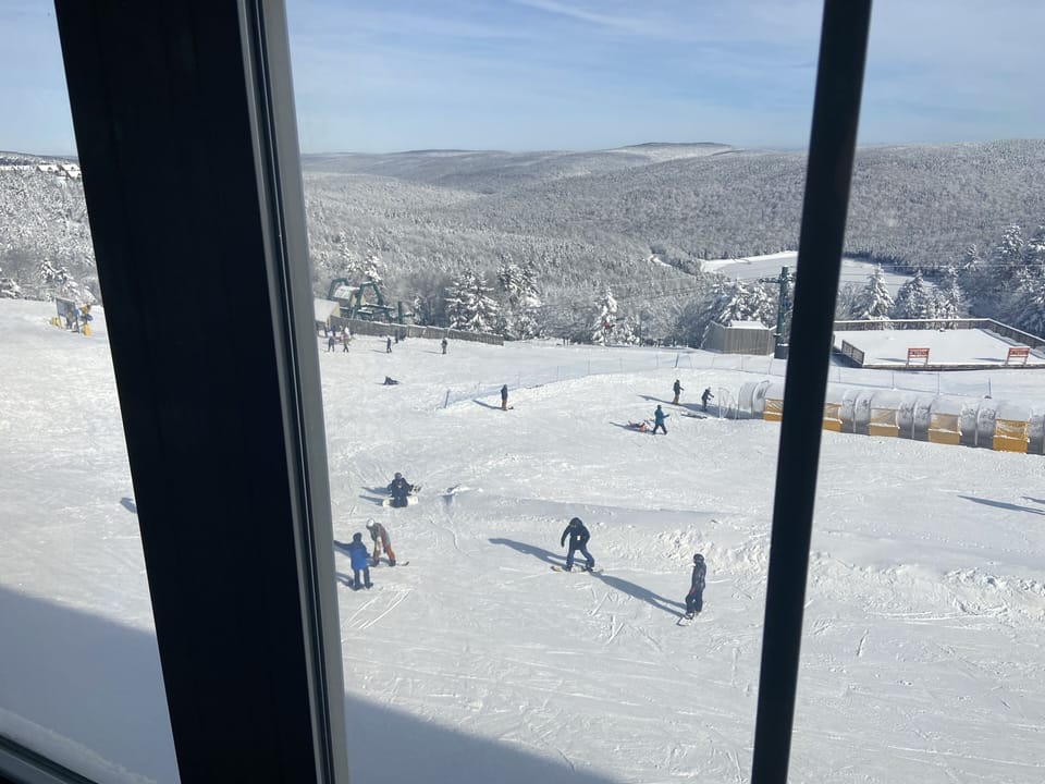 Corner unit on the slopes