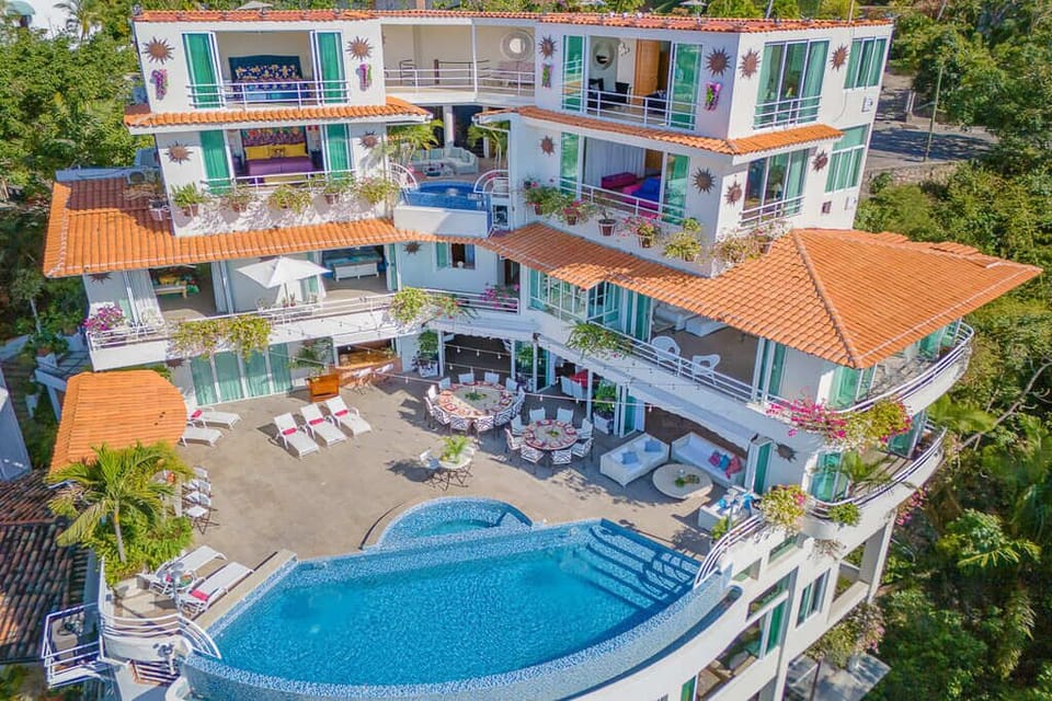 Ample spaces to enjoy a pleasant vacation with the family, meeting with friends.