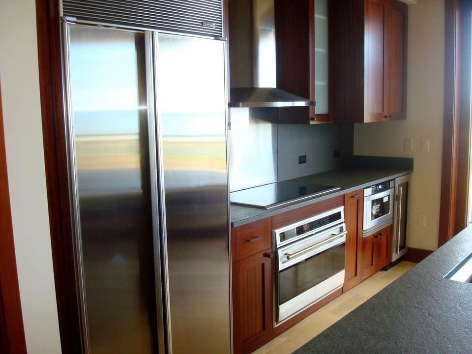 The smartly designed kitchen accommodates all your needs.
