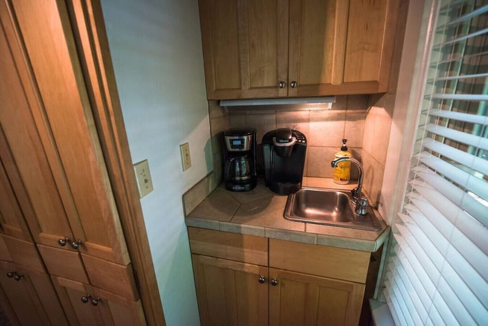 coffee station, drip and K cup