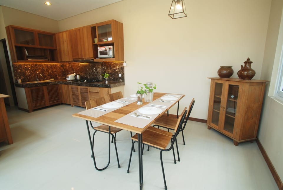 Amazing 5 Bedroom Pool Villa, Kerobokan