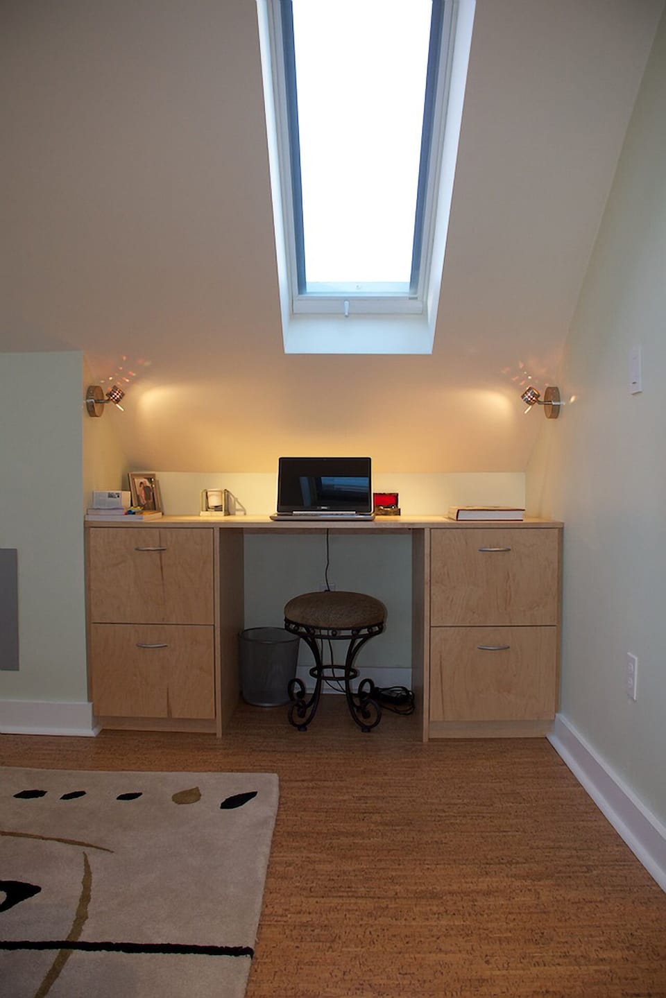Master bedroom - seating room with desk