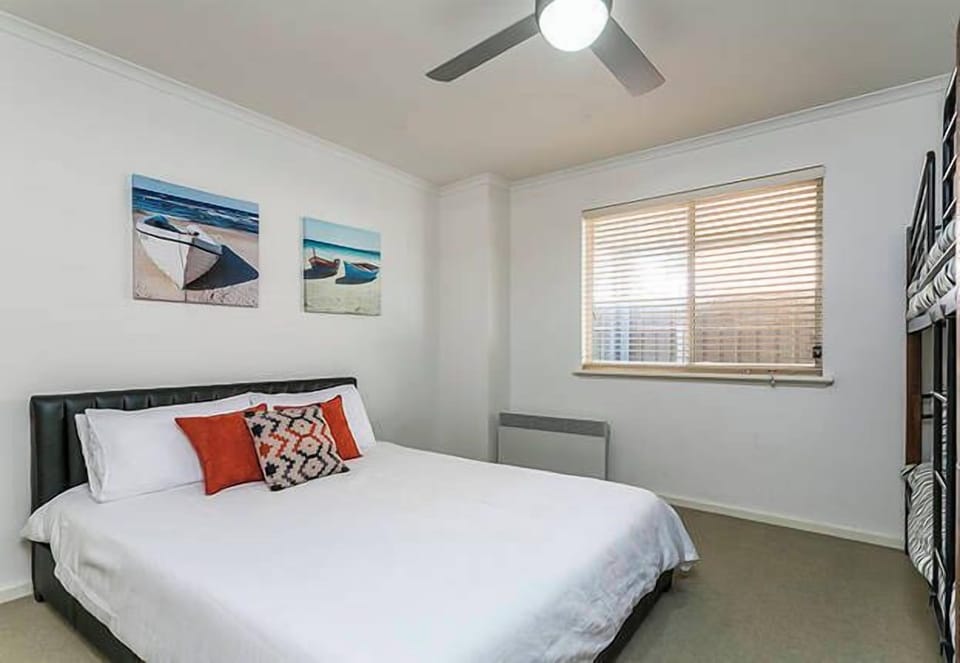 Bedroom 3 w' bunks