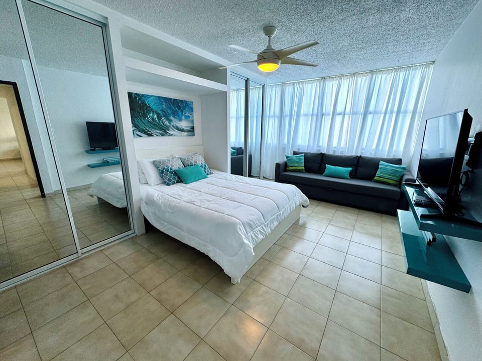 Master bedroom: Queen bed, sofabed and private bathroom.