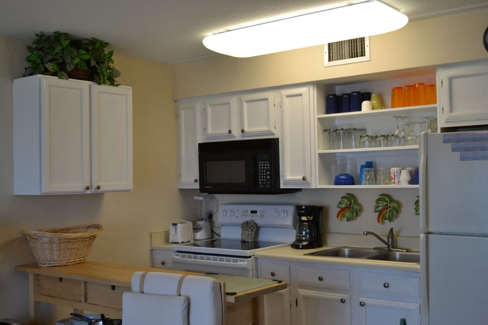 Well equipped kitchen