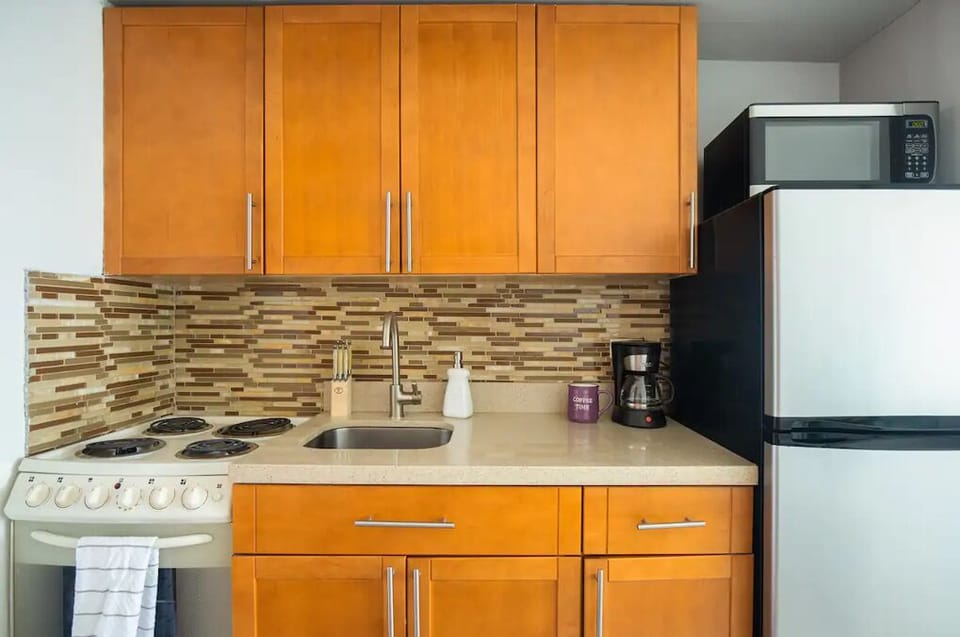 Compact Kitchen 
