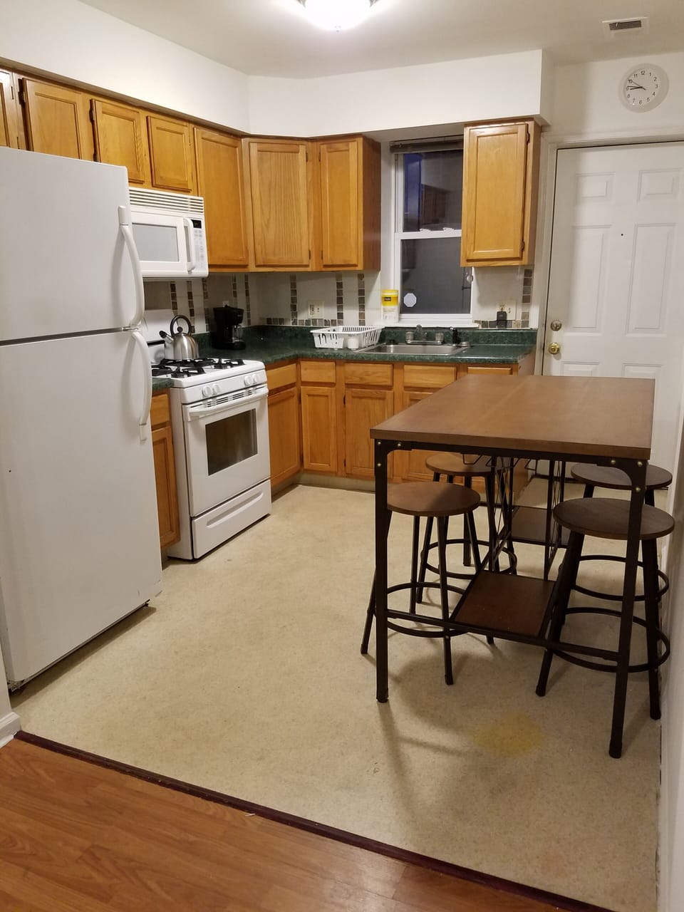 Bar style seating in kitchen