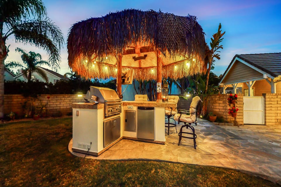 Cabana/barbque/refrigerator 