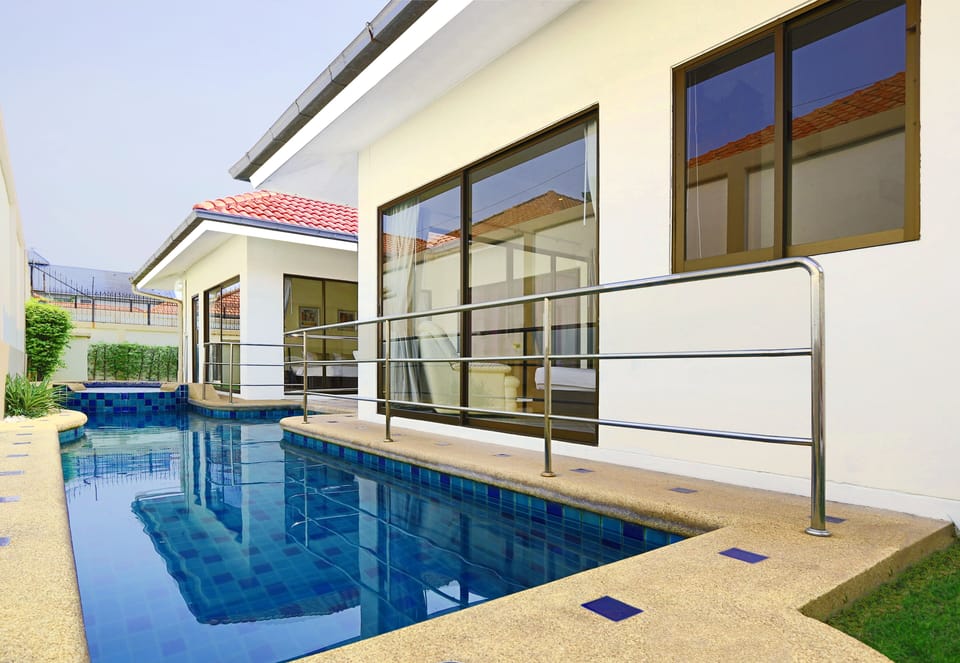 Superior 2bdr Avoca Pool Villas 85
