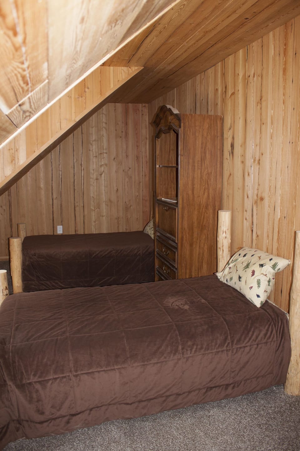 Upstairs Bedroom 2