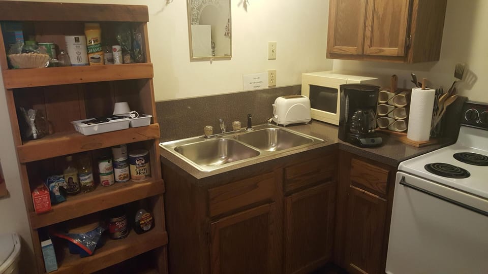 Full kitchen and utensils are ready for you.